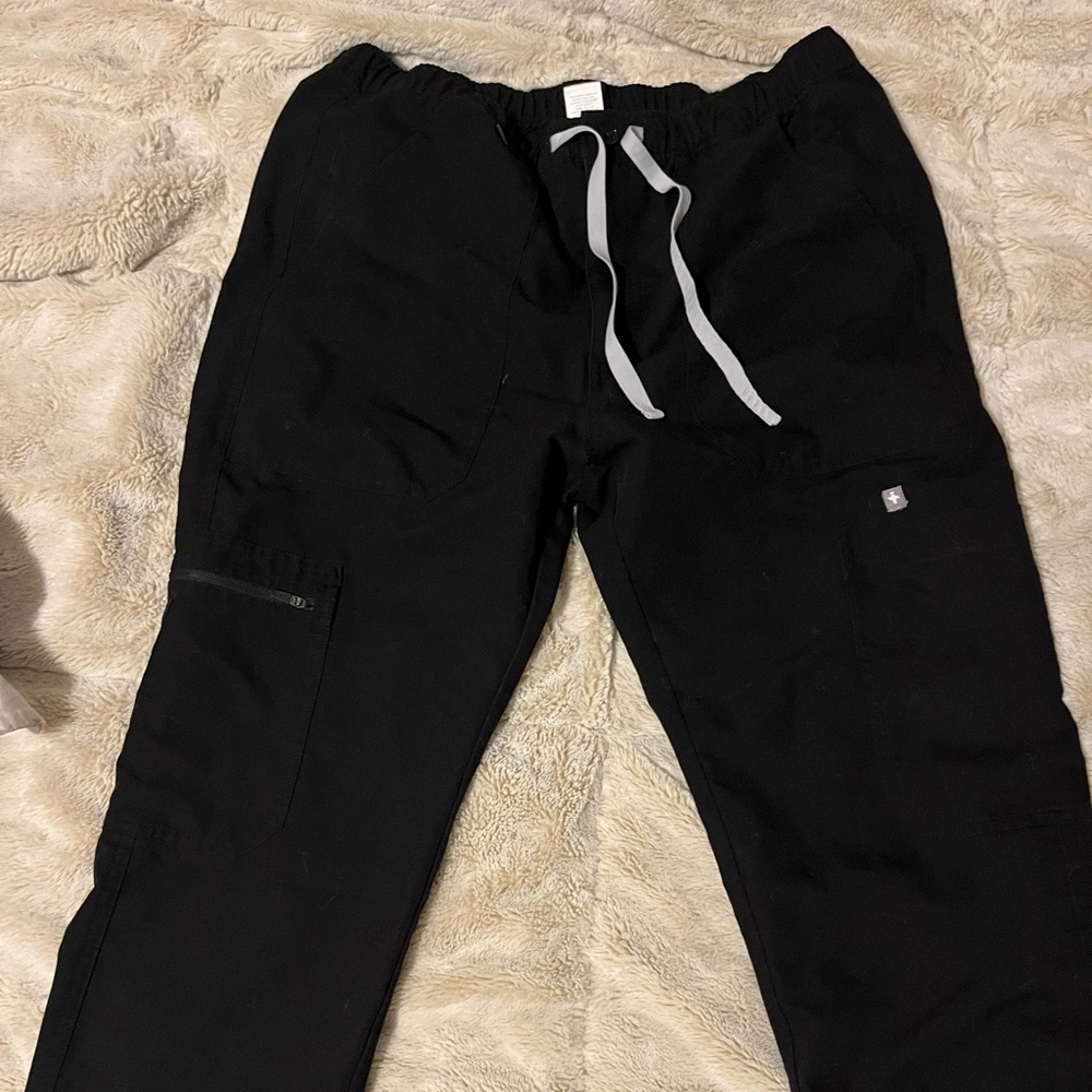 Figs Black Technical scrub pants in black